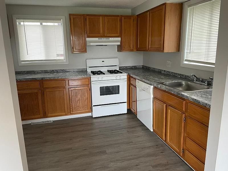 5219 Tuscarora Rd, Niagara Falls, NY 14304 Zillow