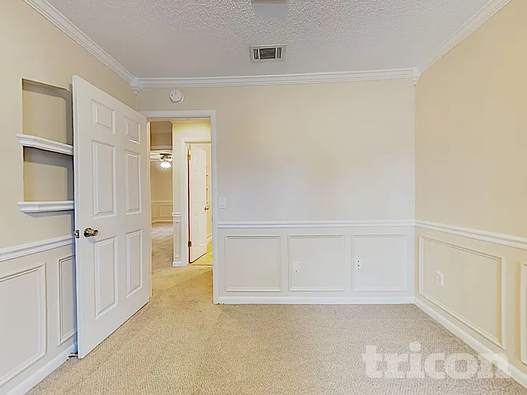 4324 Queensway Dr — Photo 27