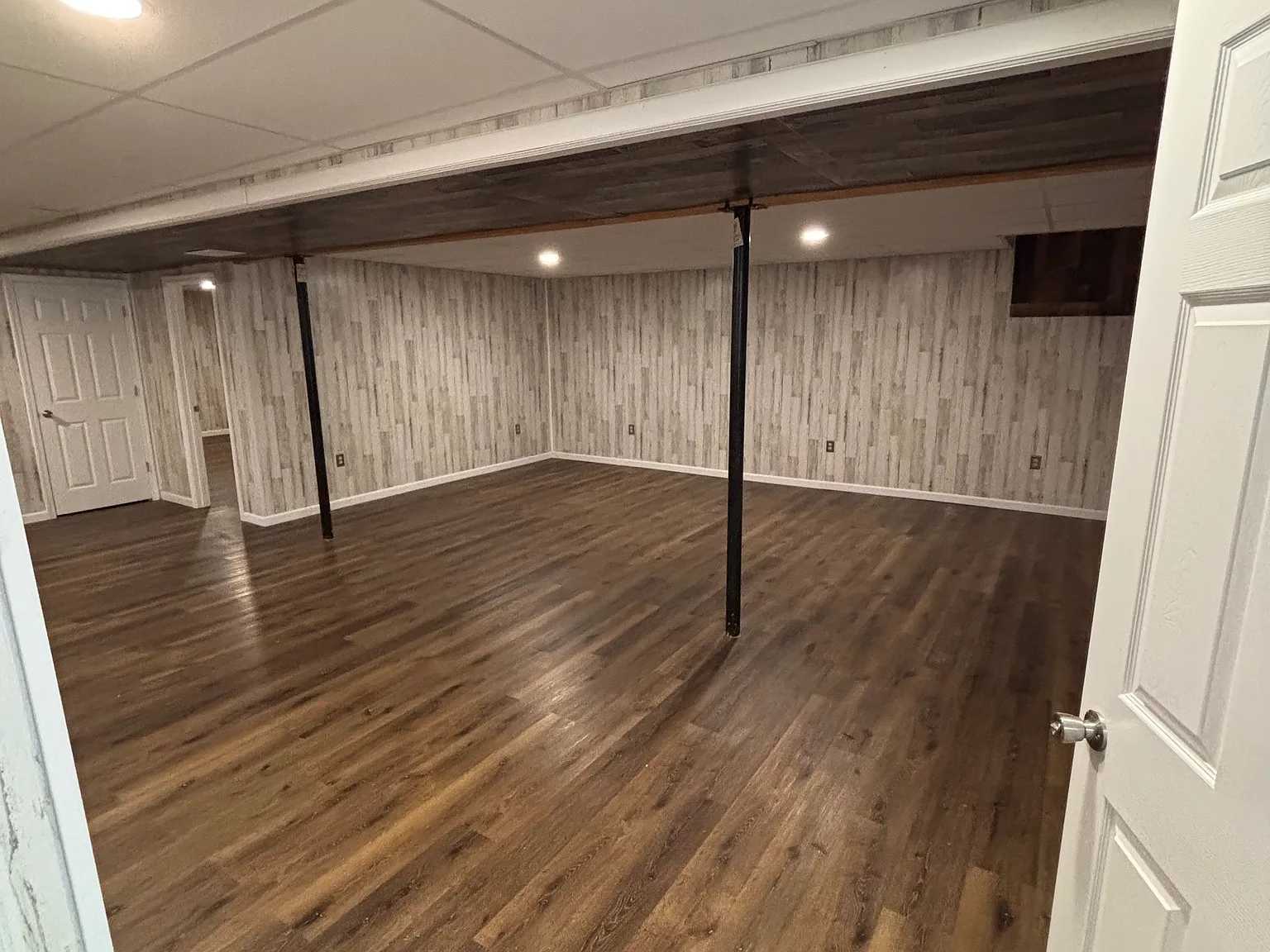 1 bed, 1000 sqft, $1,350 — Photo 2