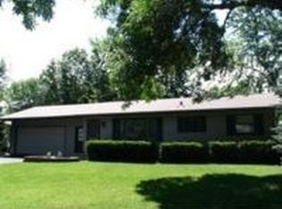 1944 Turquoise Trl, Eagan, MN 55122