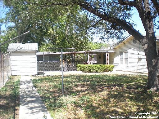 3rd image of 170 E Killarney Dr.