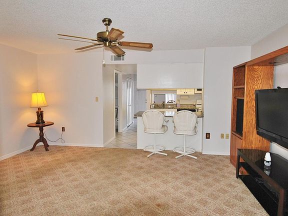3rd image of 147 Seaport Blvd #147