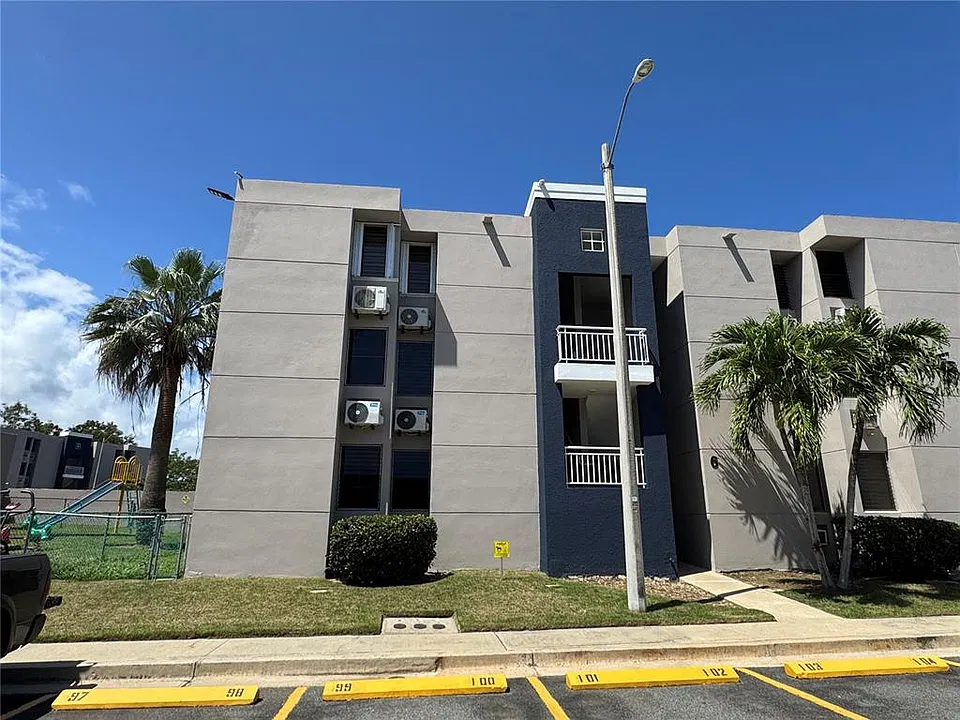 Cond Paseo Esmeralda #6-302