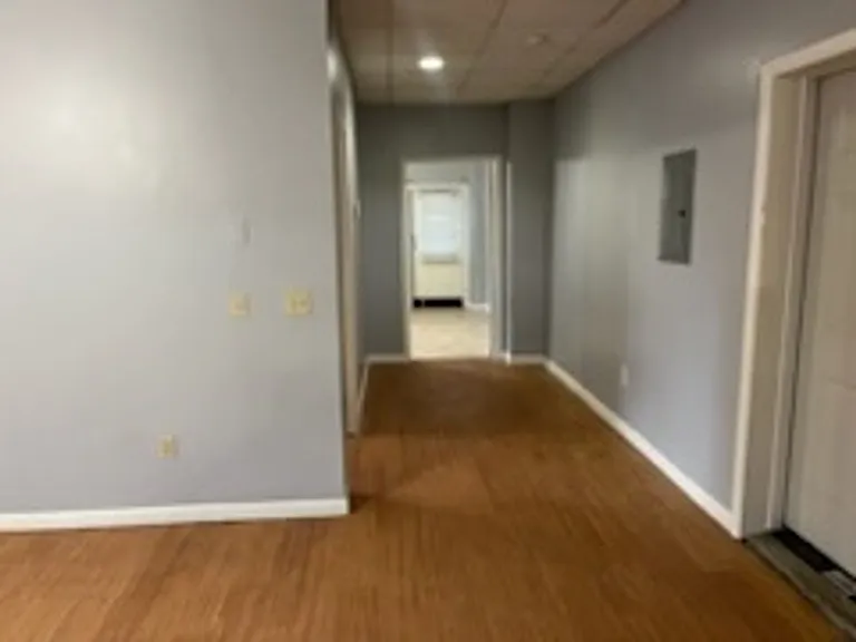 514-516 Main St — Photo 39