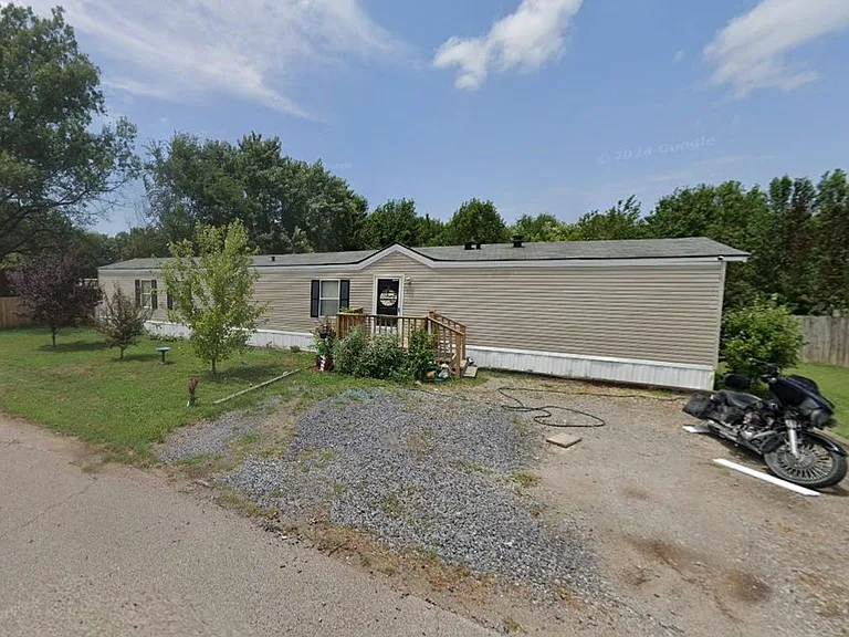 63 Lakeshore Dr — Photo 23