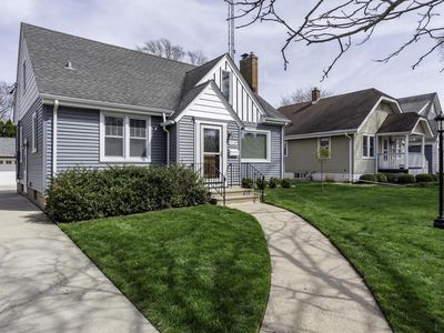 7739 6th AVENUE, Kenosha, WI, 53143