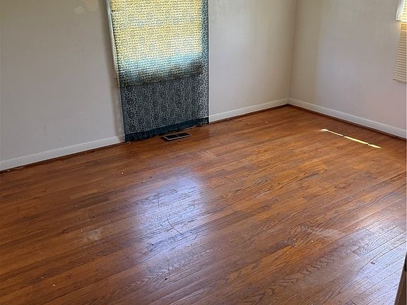 2nd image of 504 Eva Cir