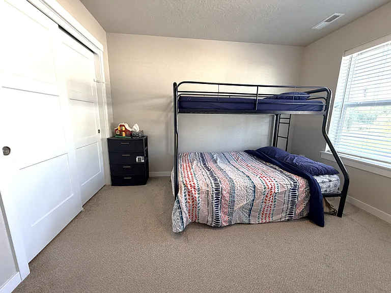 503 N Tessa Ln — Photo 14