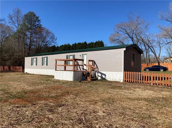 490 Ranchwood Dr, Salisbury, NC 28146