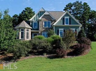 18 Lake Overlook Dr, White, GA 30184