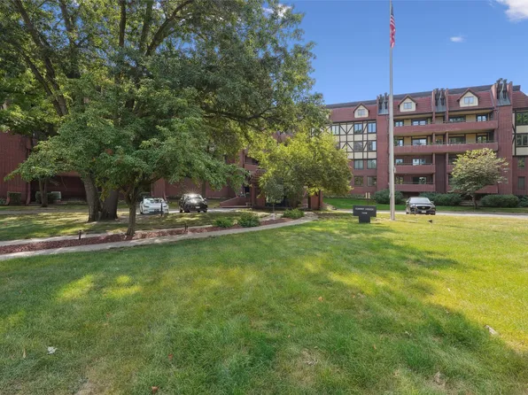 2880 Grand Ave APT 211, Des Moines, IA 50312