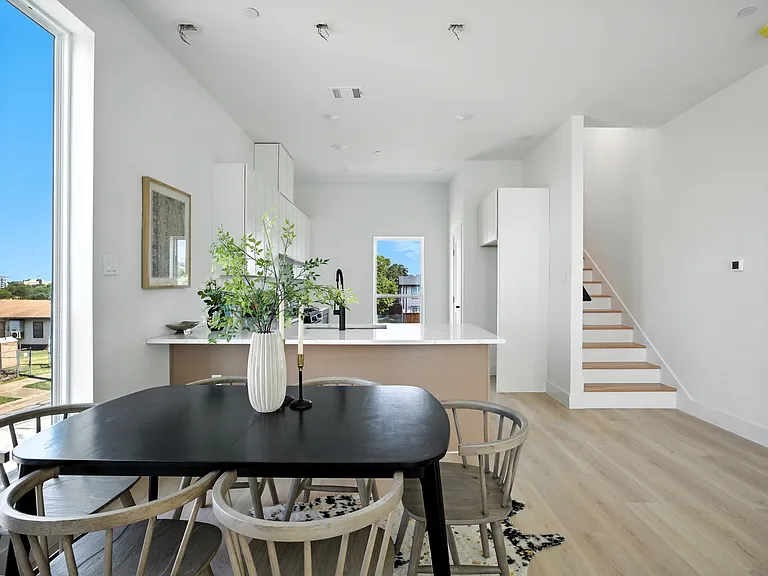 312 N Lancaster Ave #4 — Photo 6