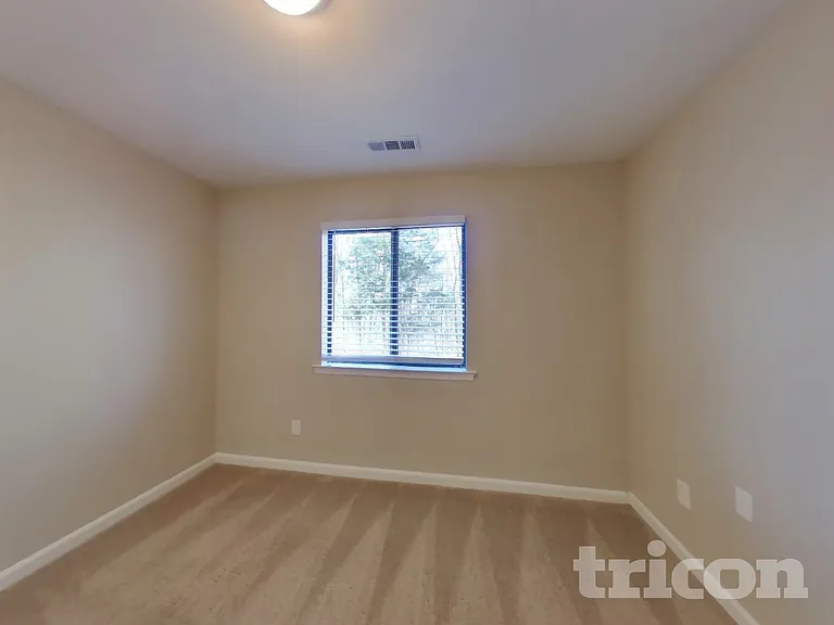 2405 Ravine Dr — Photo 8