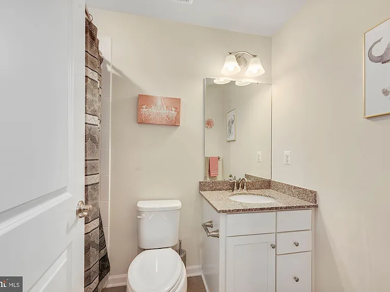 6106 Chronicle St — Photo 25