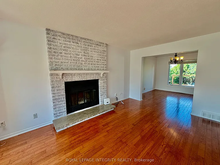 1039 Karsh Dr — Photo 14