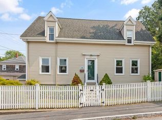 85 Friend St, Gloucester, MA 01930