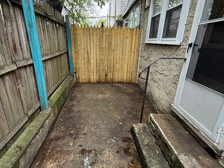 2842 N Stillman St — Photo 11