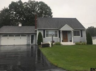 109 Fisher Rd, Schenectady, NY 12306