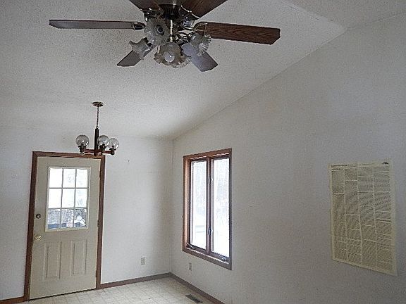 5th image of 14710 Lynwood Dr