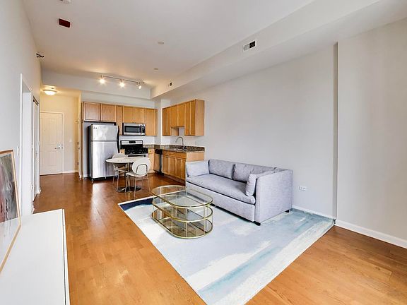 5th image of 1464 S Michigan Ave APT 1306