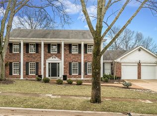1382 Brinston Ct, Ballwin, MO