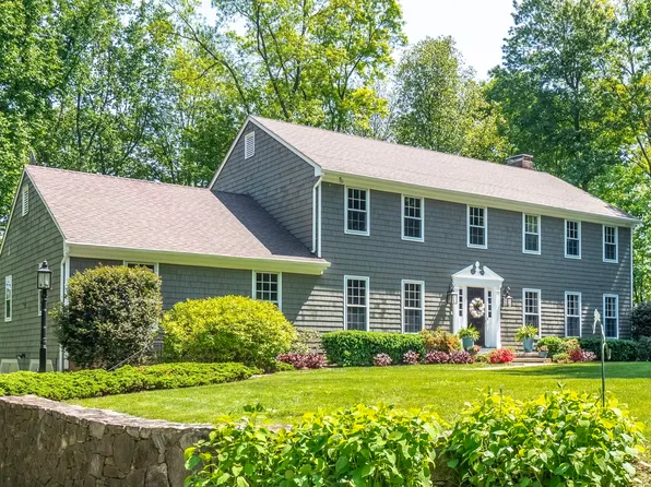 7 Hillcrest Place, Norwalk, CT 06850