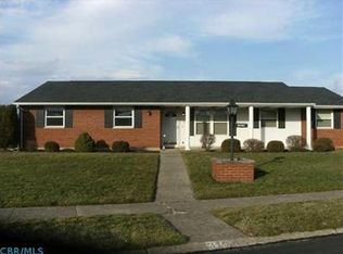 310 Cherokee Dr, Circleville, OH 43113