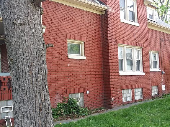 2nd image of 11117 Revere Ave #Up