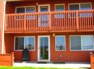 137 S Pacific St APT 8, Rockaway Beach, OR 97136