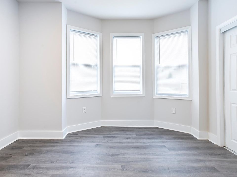 1st image of 1408 S 58th St #34