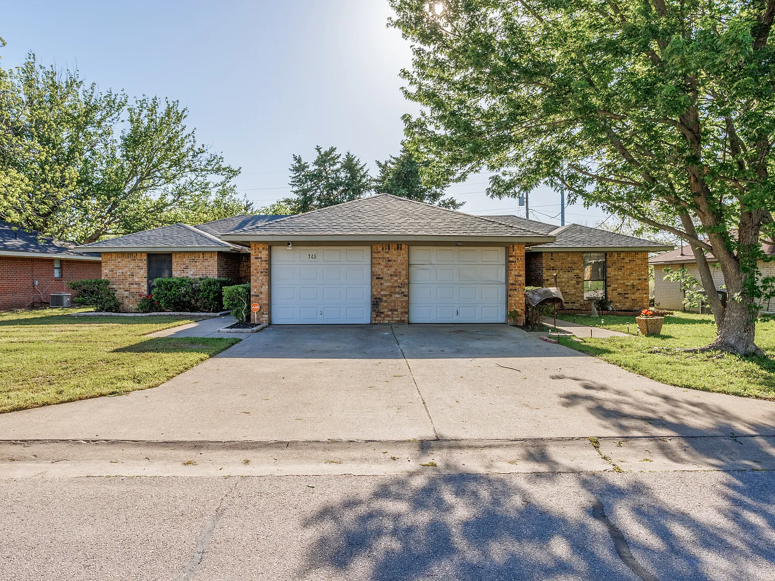 746 Prairie Creek Dr — Photo 2