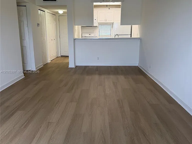 8560 N Sherman Cir #404 — Photo 9