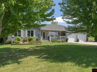 513 Cardinal Dr, Mankato, MN 56001