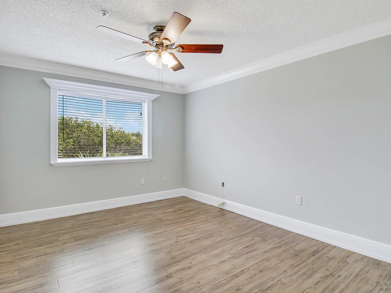 1 bed, 1.0 bath, 707 sqft, $2,000 — Photo 4