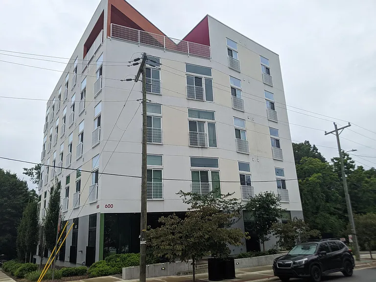 600 Duke St #1-11 — Photo 1