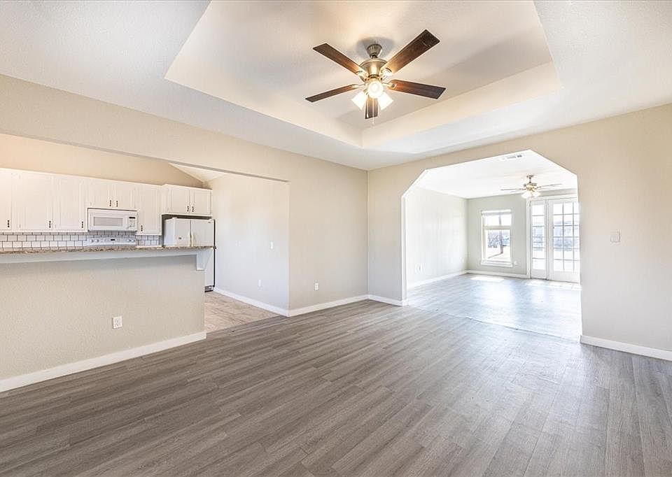 240 W Norway St, Walnut Springs, TX 76690 Zillow