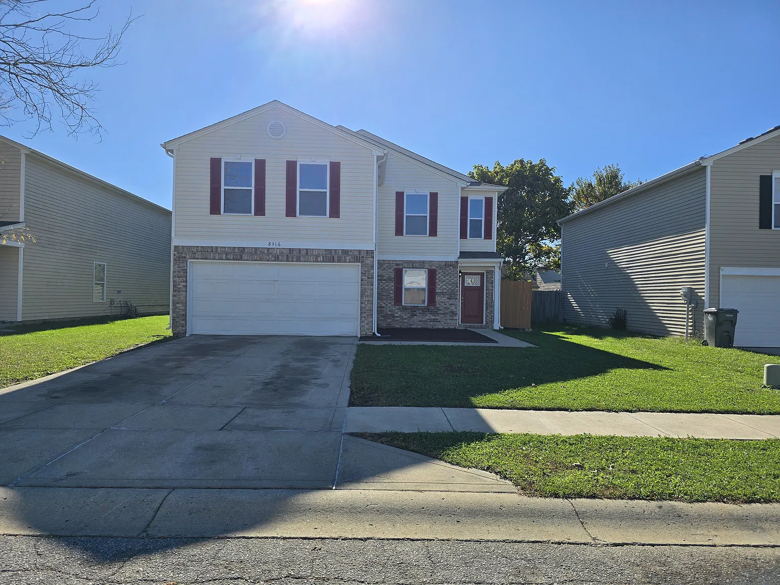 4 bed, 2.5 bath, 2382 sqft, $2,100 — Photo 1