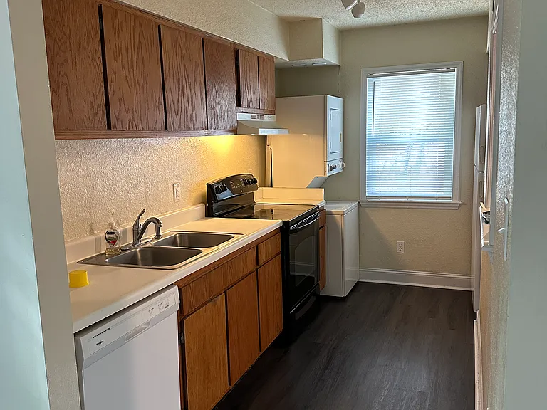 2522 Avent Ferry Rd #201 — Photo 13