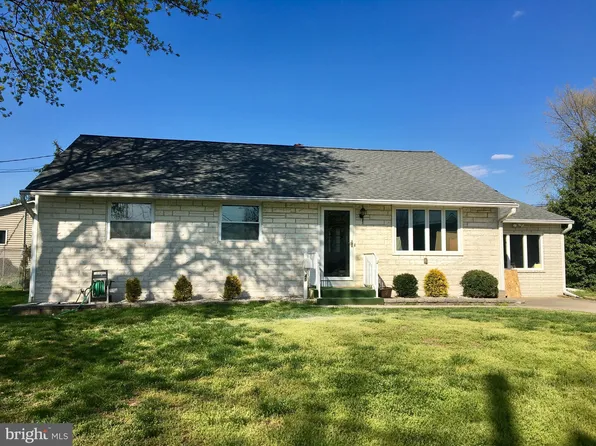 45 Elmont Rd, Hamilton, NJ 08610