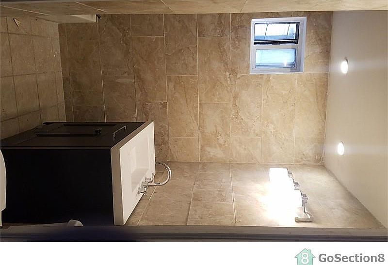 2nd image of 1265 Evergreen Ave #1