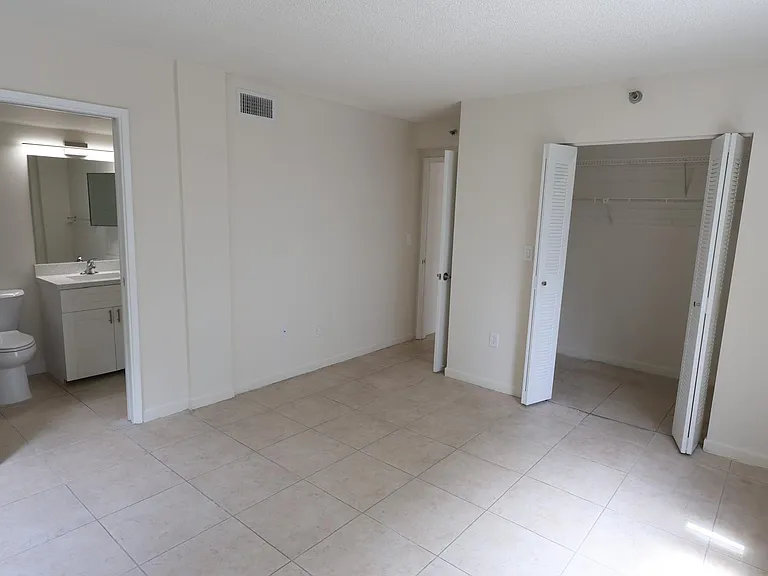 Douglas Cove — Photo 17