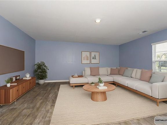 3rd image of 229 Rebecca Ave
