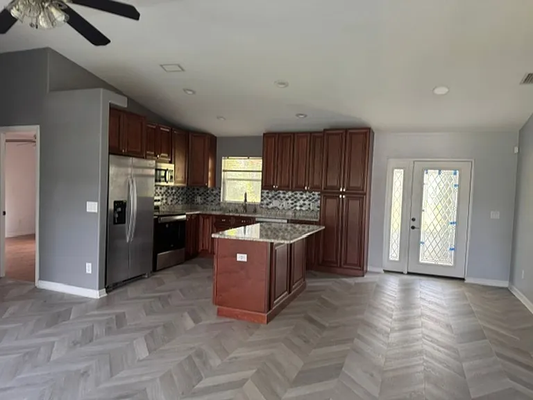 710 Avalon St SE — Photo 27
