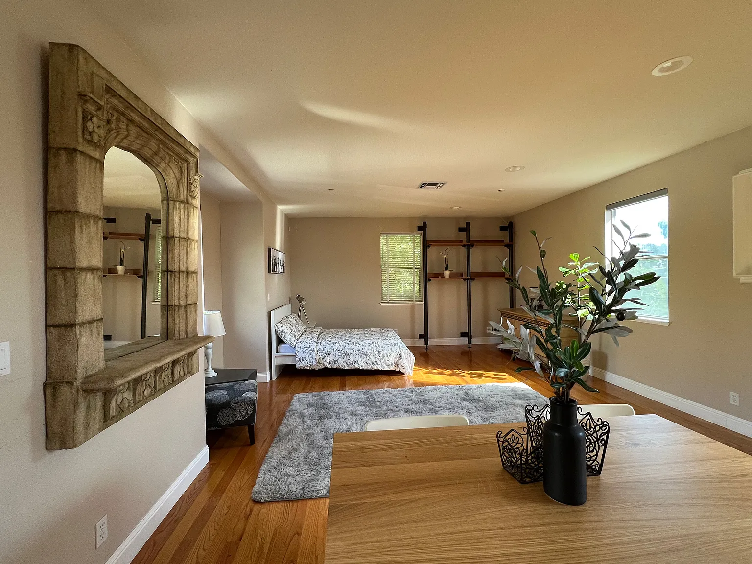 1 bed, 800 sqft, $2,100 — Photo 4