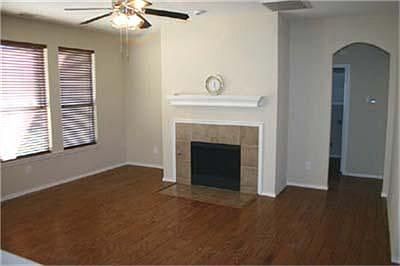 3rd image of 1309 Meadowbrook Dr