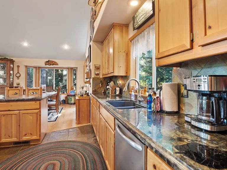 3915 Summit Rd — Photo 15