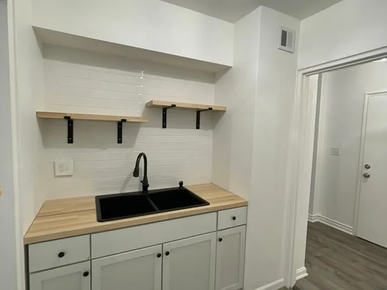 11820 Edgewater Dr #222 — Photo 4