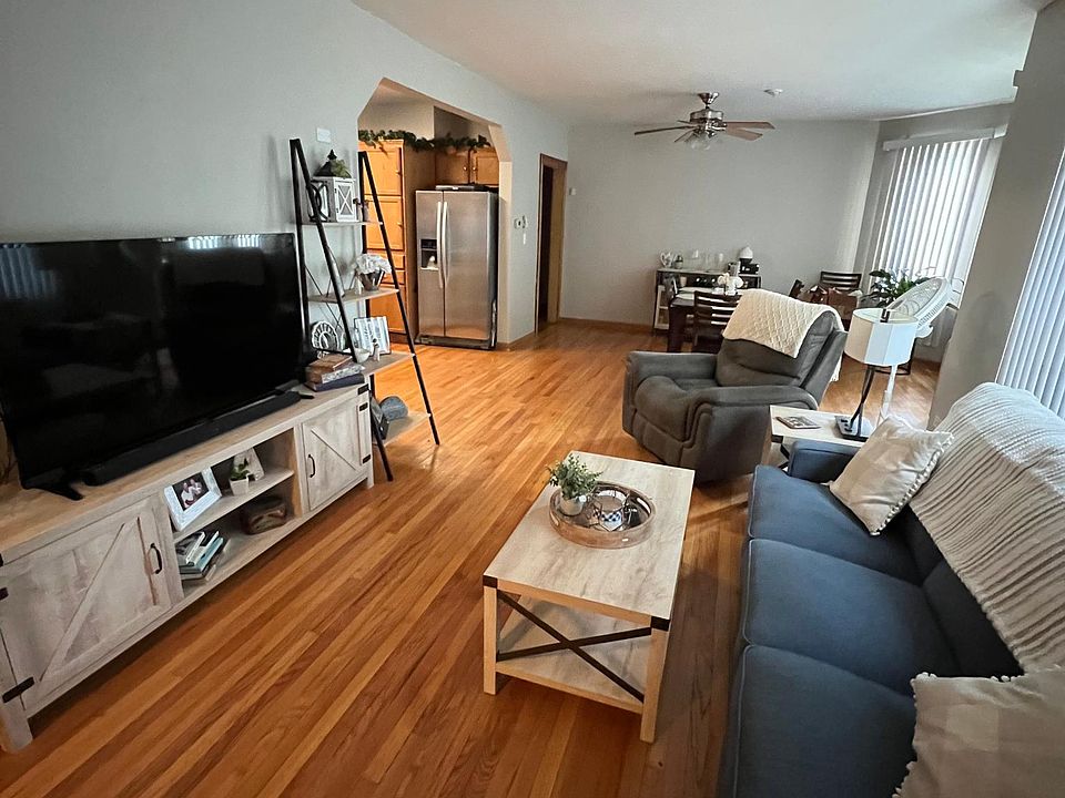 1st image of 6072 N Neva Ave #1