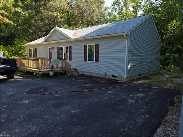 5738 Hickory Fork Rd, Gloucester, VA 23061
