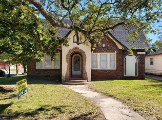 3844 Procter St, Port Arthur, TX 77642